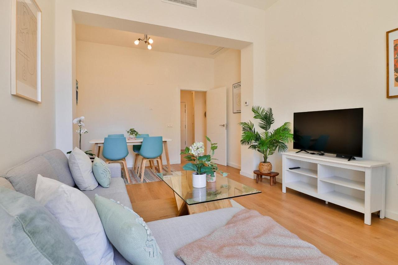 C74 - Marvelous 3 Bedroom Apartment In Historical Málaga Exterior foto